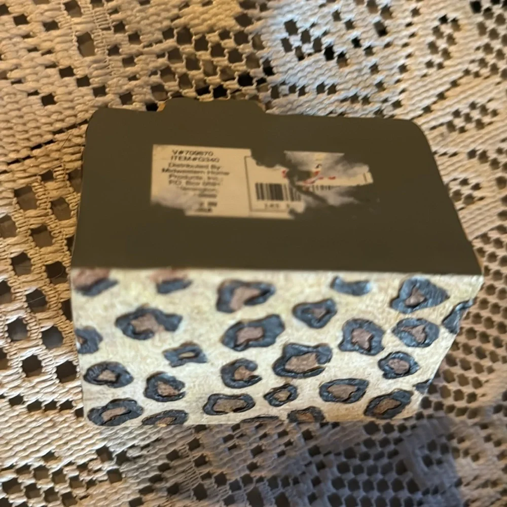 Leopard print resin card holder - cute!!!